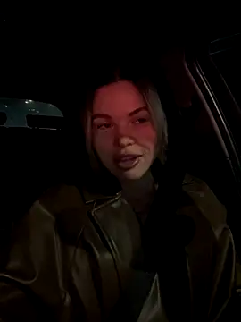 Snapshot of SMELLSEX chatting on October 17, 4:20 pm SMELLSEX online show from October 17, 4:20 pm