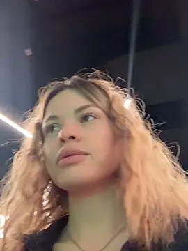 Snapshot of SMELLSEX chatting on November 10, 7:24 pm SMELLSEX online show from November 10, 7:24 pm