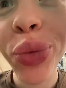 Snapshot of SMELLSEX chatting on November 25, 7:14 pm SMELLSEX online show from November 25, 7:14 pm