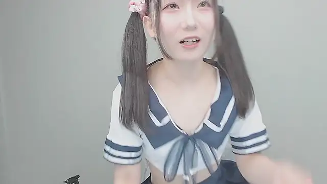 Snapshot of Hanna_xxx_cute chatting on November 29, 11:24 am Hanna xxx cute online show from November 29, 11:24 am