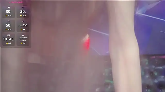 Snapshot of yuer2563 chatting on November 25, 2:17 pm yuer2563 online show from November 25, 2:17 pm