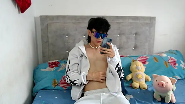 dylann ross online show from April 15, 4:25 pm