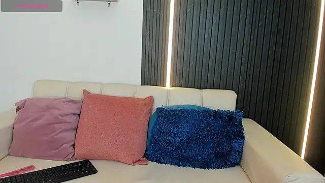 Snapshot of Gabrielaa_Miller_ chatting on September 12, 8:20 pm Gabrielaa Miller online show from September 12, 8:20 pm