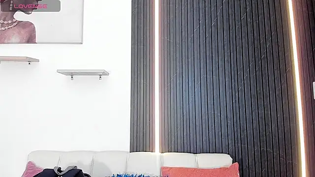 Snapshot of Gabrielaa_Miller_ chatting on September 16, 7:26 pm Gabrielaa Miller online show from September 16, 7:26 pm