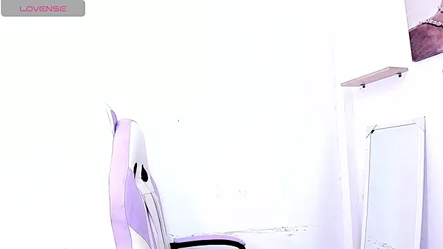 Snapshot of Gabrielaa_Miller_ chatting on October 10, 7:24 pm Gabrielaa Miller online show from October 10, 7:24 pm