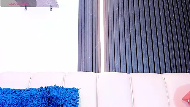 Snapshot of Gabrielaa_Miller_ chatting on October 18, 8:42 pm Gabrielaa Miller online show from October 18, 8:42 pm