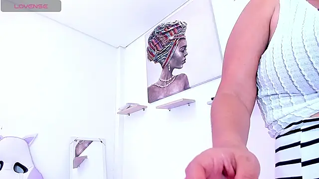 Snapshot of Gabrielaa_Miller_ chatting on November 12, 8:08 pm Gabrielaa Miller online show from November 12, 8:08 pm