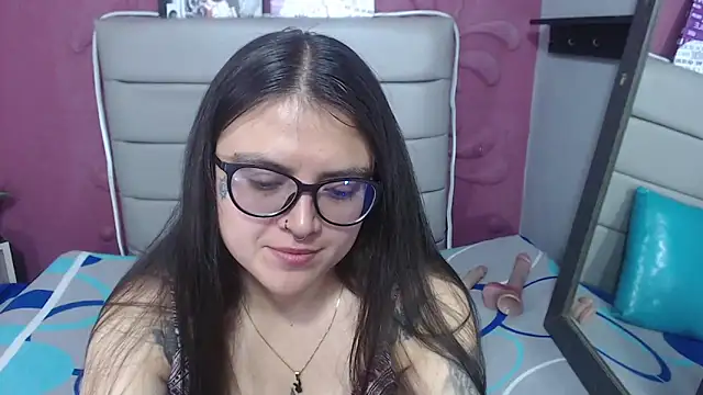 Cailing Zu online show from October 22, 7:35 pm