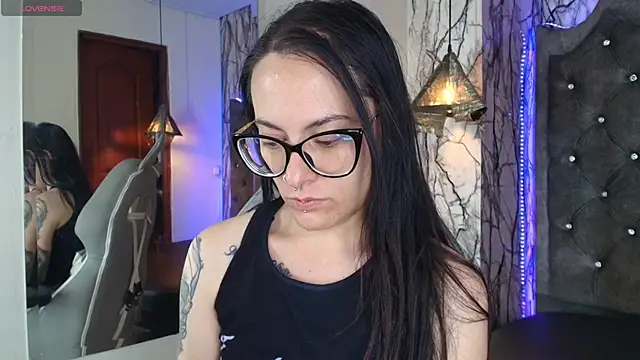 Zami Escobar of online show from October 8, 7:22 pm