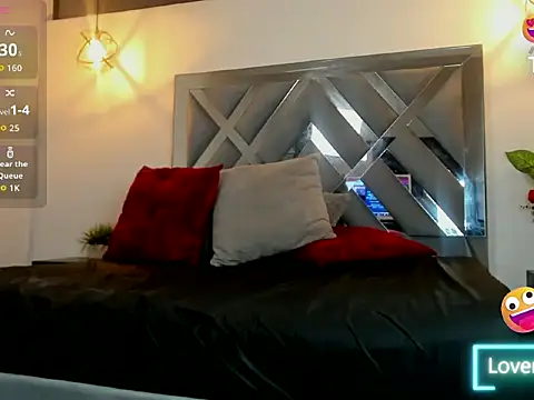 Snapshot of Candy_Hott7 chatting on October 17, 8:00 pm Candy Hott7 online show from October 17, 8:00 pm