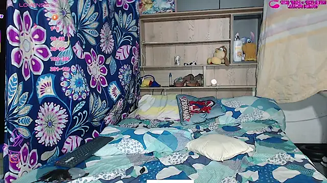 Snapshot of luisafe2025 chatting on October 30, 4:03 am luisafe2025 online show from October 30, 4:03 am