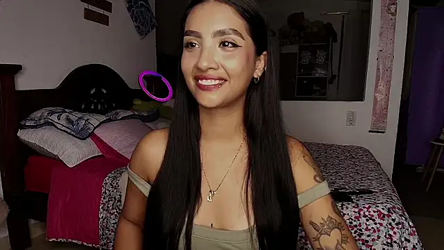 mia yireth online show from September 18, 12:34 am