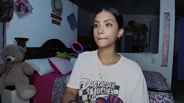 mia yireth online show from September 20, 12:22 am