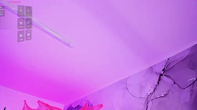 Snapshot of Lilokat_ chatting on November 1, 4:03 am Lilokat online show from November 1, 4:03 am