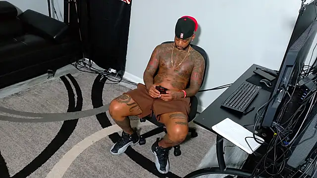 SLANGONDEMHOES online show from October 30, 6:19 pm