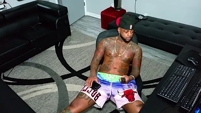 SLANGONDEMHOES online show from January 17, 7:50 pm