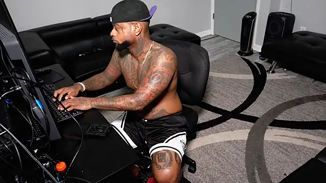 SLANGONDEMHOES online show from February 24, 8:40 pm