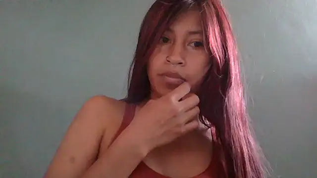 Snapshot of Pocahontas_tw chatting on November 4, 1:21 pm Pocahontas tw online show from November 4, 1:21 pm