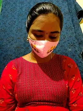 mini-queen online show from October 19, 8:15 am