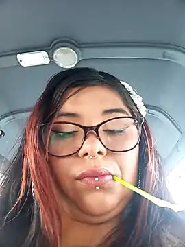 snow belle online show from October 21, 9:04 pm