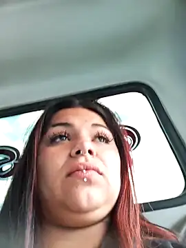 snow belle online show from November 10, 2:16 pm