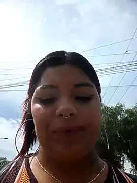 snow belle online show from November 24, 3:01 pm