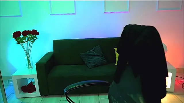 Snapshot of MaryMogan chatting on October 16, 4:13 am MaryMogan online show from October 16, 4:13 am