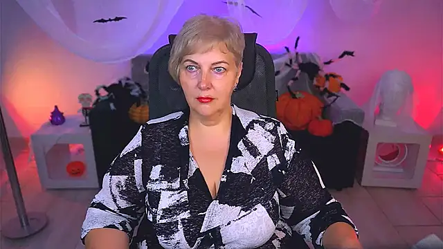 Snapshot of MaryMogan chatting on October 23, 4:45 am MaryMogan online show from October 23, 4:45 am