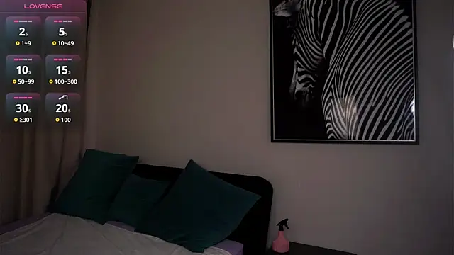 LilyHeupel online show from November 24, 6:35 am