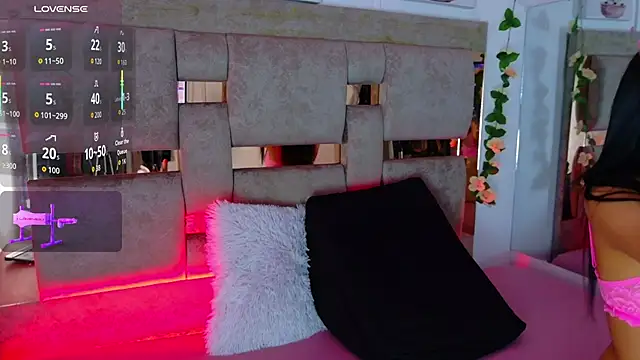 Snapshot of Madison_03 chatting on October 8, 4:54 am Madison 03 online show from October 8, 4:54 am