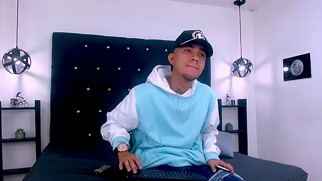 tattoos22 online show from November 17, 12:22 pm