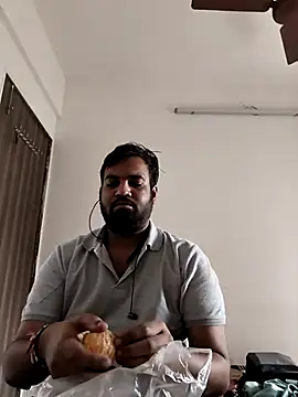 vinay smalldick online show from November 30, 2:37 am