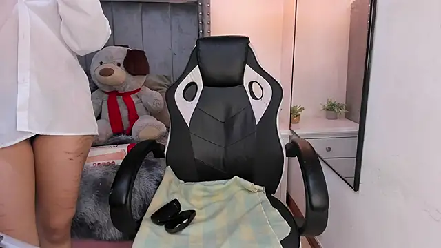 Miyu Komori online show from March 28, 7:57 pm