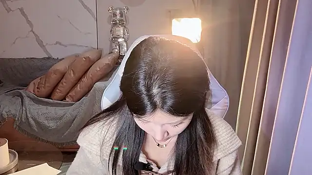 Snapshot of Lixinel-520 chatting on November 30, 1:04 pm Lixinel-520 online show from November 30, 1:04 pm