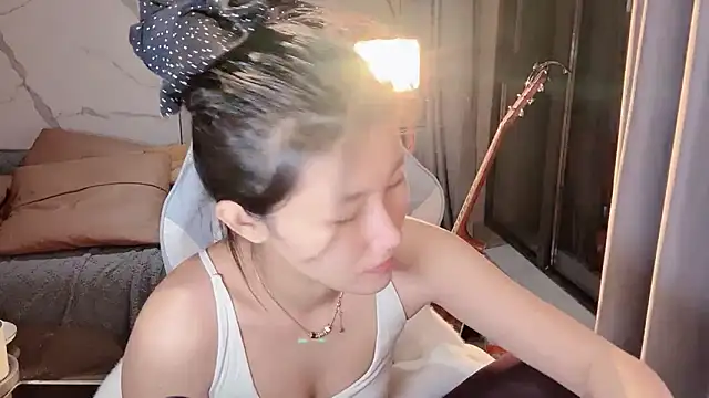 Snapshot of Lixinel-520 chatting on December 16, 1:49 pm Lixinel-520 online show from December 16, 1:49 pm