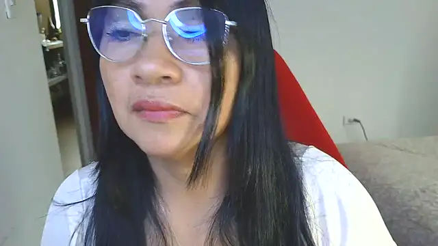 LissafeetHott online show from February 7, 8:23 pm