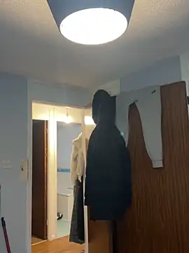 Snapshot of SexyLoLoUK chatting on November 4, 4:17 pm SexyLoLoUK online show from November 4, 4:17 pm