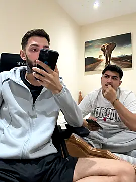 Snapshot of mixedcouplee69 chatting on October 31, 6:31 pm mixedcouplee69 online show from October 31, 6:31 pm