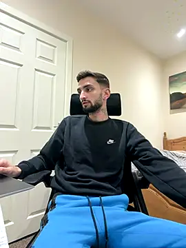 Snapshot of mixedcouplee69 chatting on December 2, 6:47 pm mixedcouplee69 online show from December 2, 6:47 pm