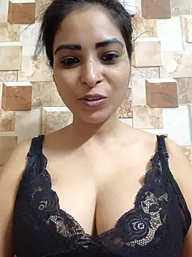 Snapshot of QUEEN-ADITI chatting on September 24, 2:26 am QUEEN-ADITI online show from September 24, 2:26 am