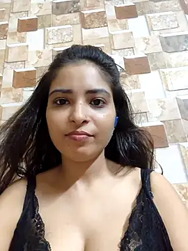 Snapshot of QUEEN-ADITI chatting on October 2, 3:24 am QUEEN-ADITI online show from October 2, 3:24 am