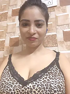 Snapshot of QUEEN-ADITI chatting on October 2, 3:30 pm QUEEN-ADITI online show from October 2, 3:30 pm