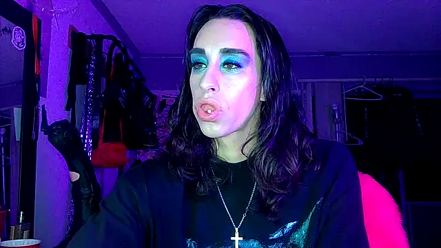 Snapshot of xoFrankie chatting on October 30, 4:25 am xoFrankie online show from October 30, 4:25 am