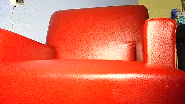 Snapshot of CinnaCakesss chatting on December 19, 2:35 pm CinnaCakesss online show from December 19, 2:35 pm