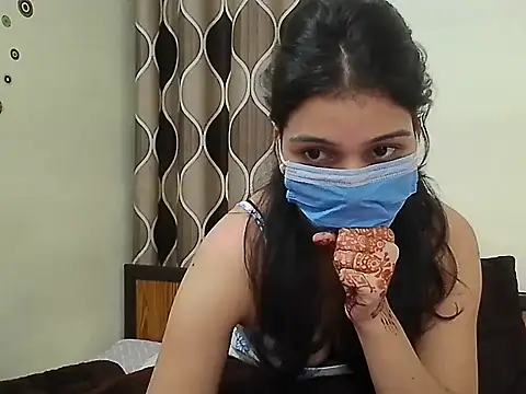 Snapshot of Cute_babydoll099 chatting on October 13, 6:13 am Cute babydoll099 online show from October 13, 6:13 am