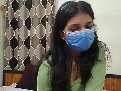 Snapshot of Cute_babydoll099 chatting on November 9, 10:35 am Cute babydoll099 online show from November 9, 10:35 am