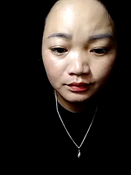 Snapshot of lusy-000 chatting on October 1, 2:28 am lusy-000 online show from October 1, 2:28 am