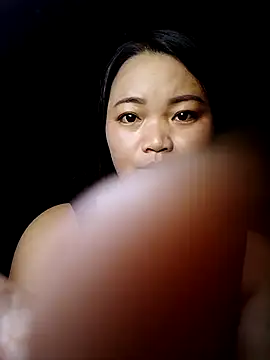 Snapshot of lusy-000 chatting on October 11, 2:44 am lusy-000 online show from October 11, 2:44 am