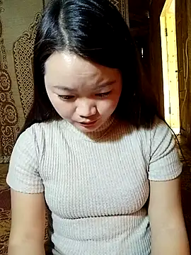 Snapshot of lusy-000 chatting on November 27, 2:35 am lusy-000 online show from November 27, 2:35 am