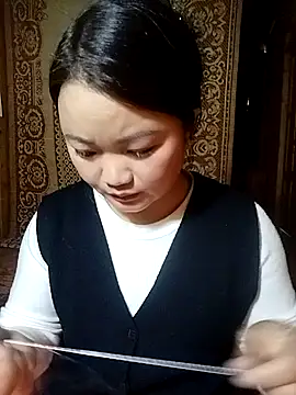 Snapshot of lusy-000 chatting on December 4, 1:59 am lusy-000 online show from December 4, 1:59 am